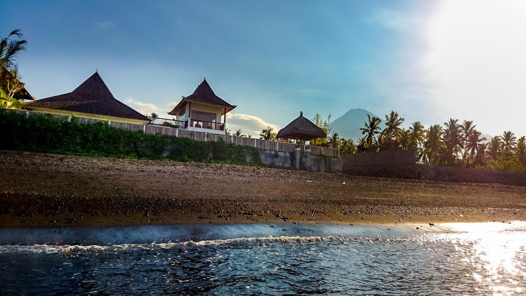 Villa Agung Amed Exterior photo